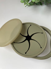 Load image into Gallery viewer, Collapsible Snack Cup (Sage)